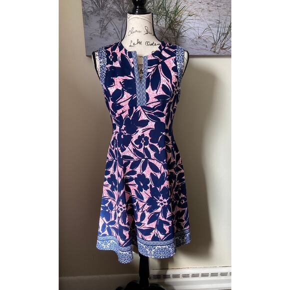 Liz Claiborne Dresses & Skirts - Liz Claiborne women's sleeveless peach & navy floral fit & flare dress, size 8